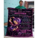 Butterfly_Blanket_DaughterToMom_1_c745861c-c300-491d-991f-4c82c6ad10da