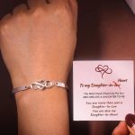 F421_InfinityHeartBracelet_HAN_AdsPic_231027_01_0d8b18ee-6fe2-455d-9095-bb190d1c2ee6